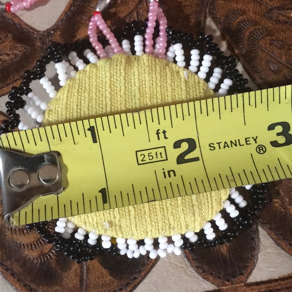 Vintage 70’s, Adorable hand beaded necklace. Native American Apache art. - Picture 4 of 5